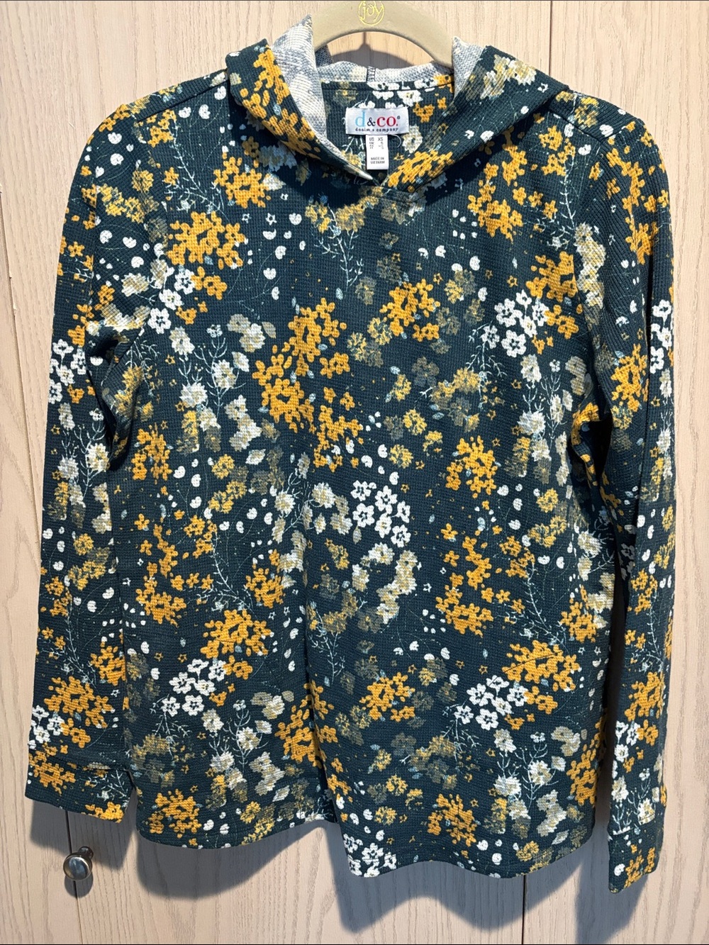Denim and Company women’s Green Floral waffle Hoodie Top
